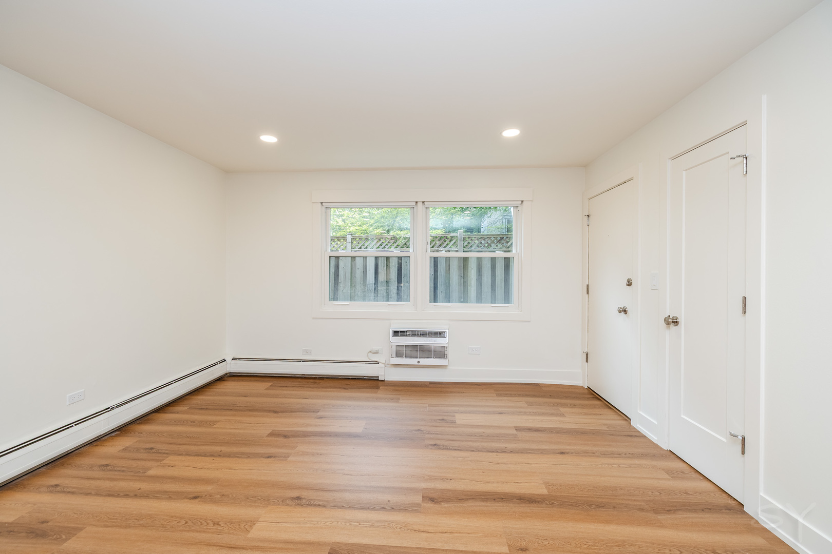 406 Franklin Avenue 1b Property Photo 3