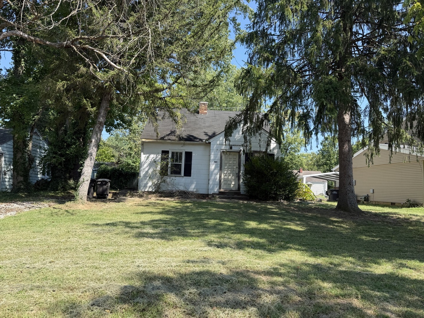 707 N Oakland Avenue Property Photo 16