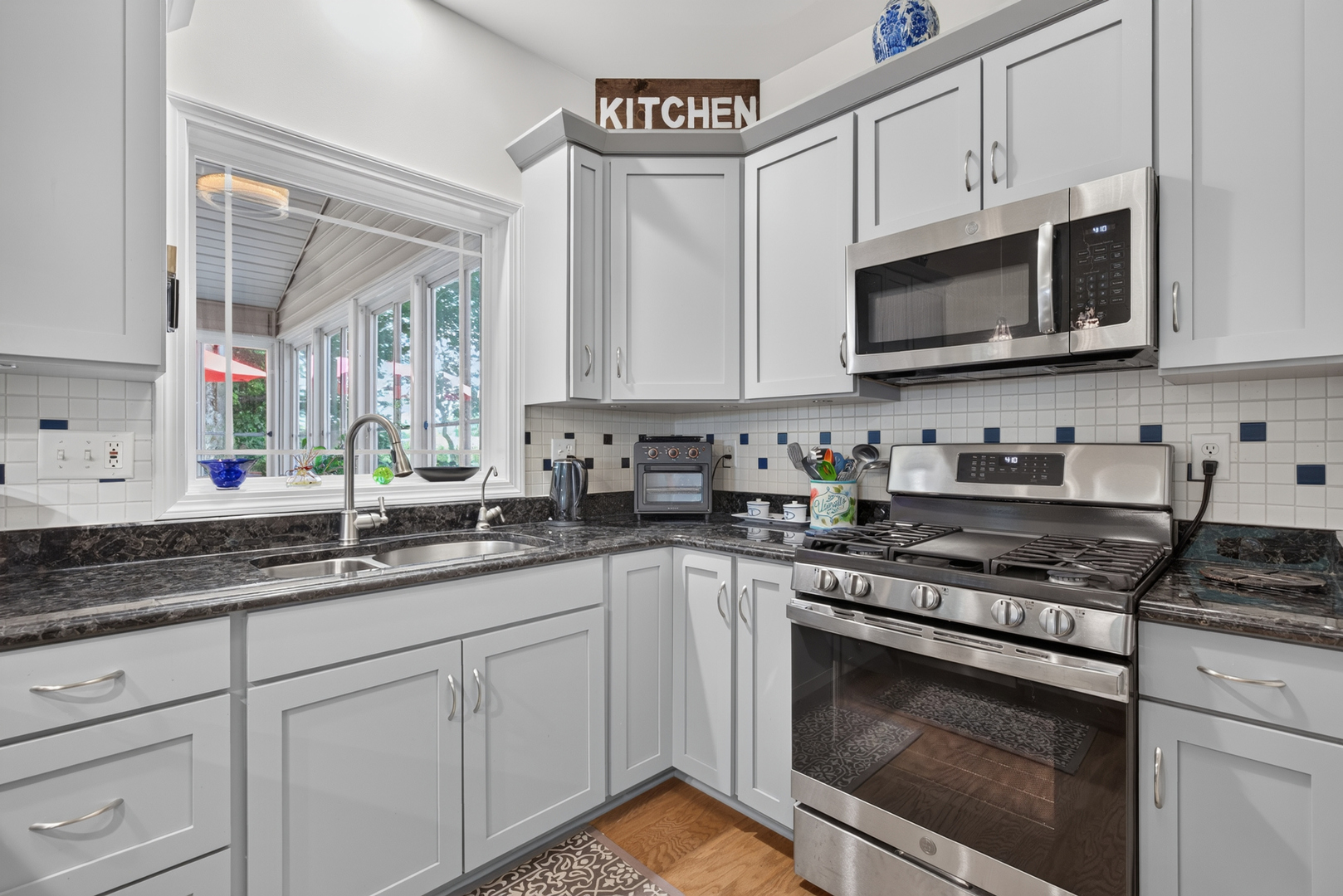 1120 Country Oak Drive Property Photo 13