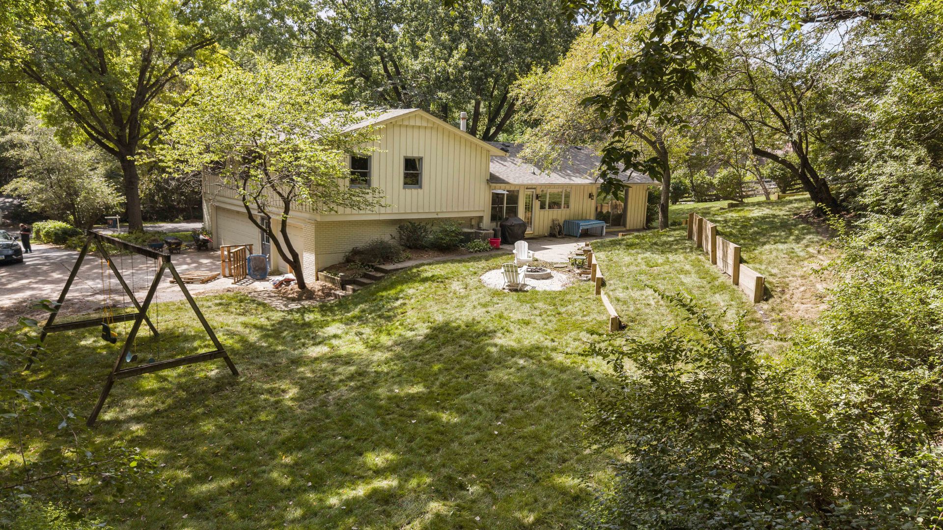 5080 Center Court Property Photo 4