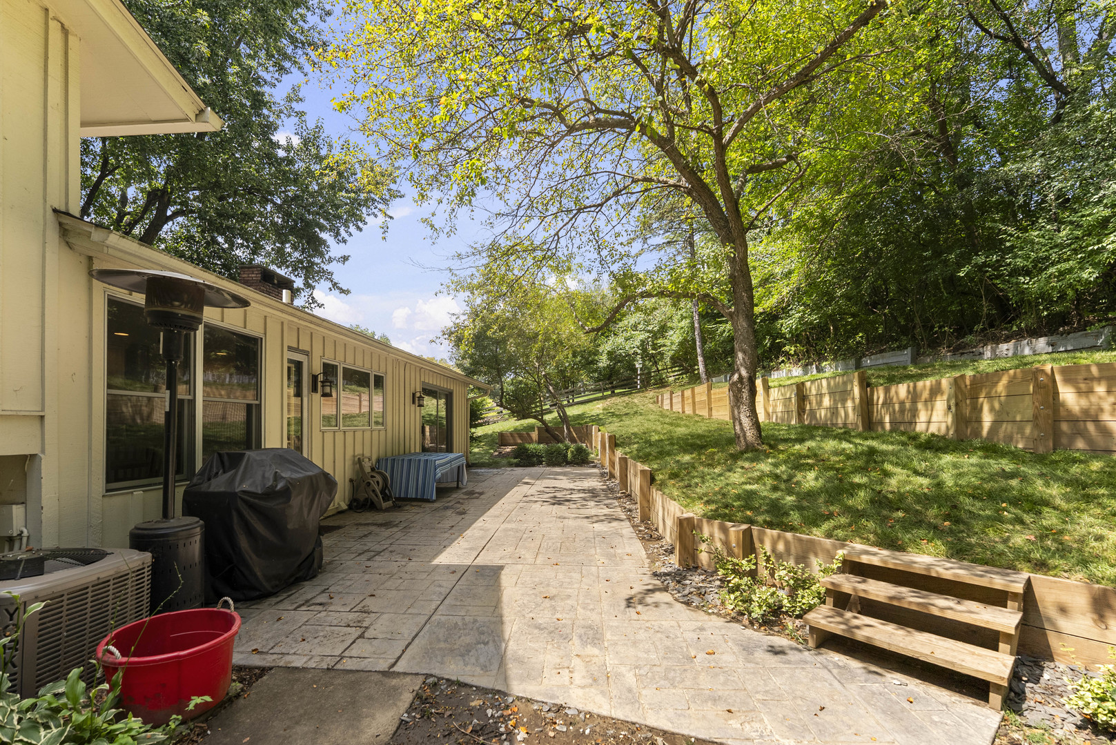 5080 Center Court Property Photo 5