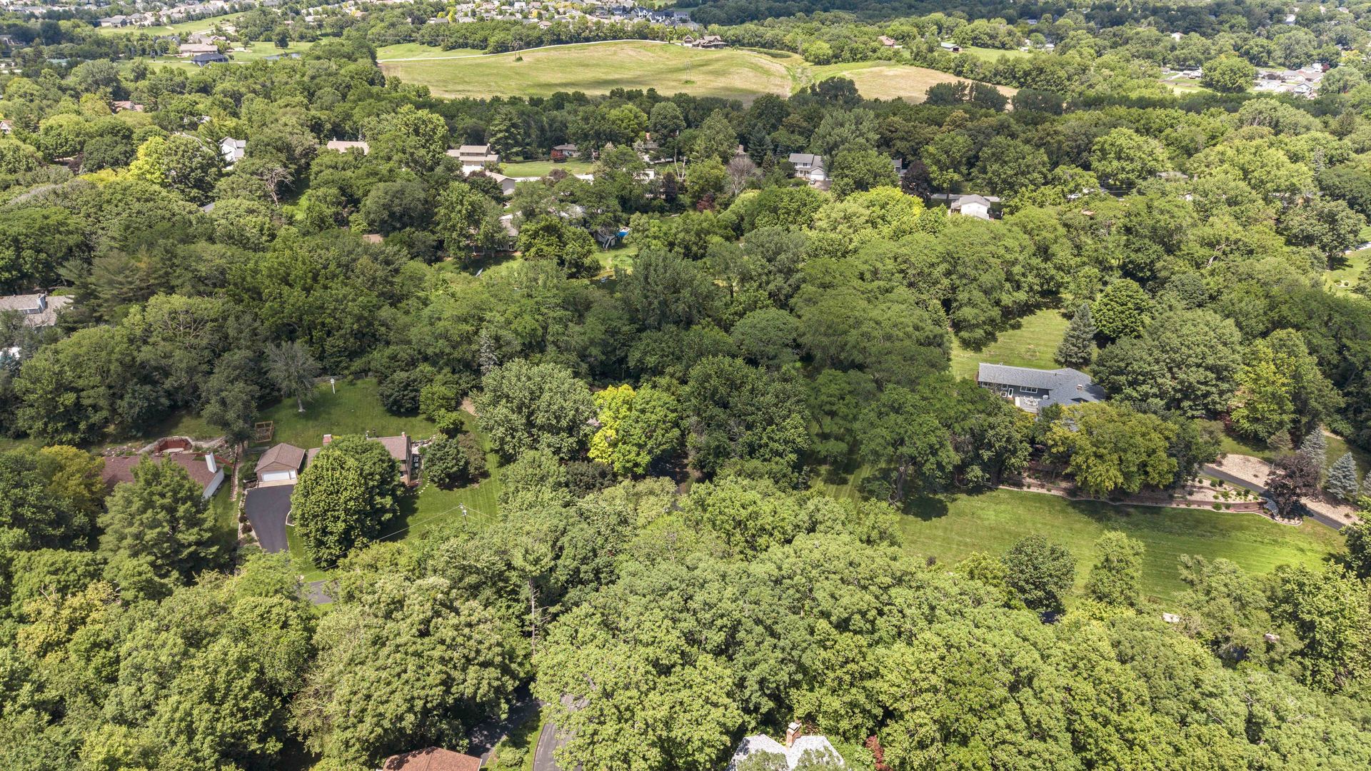 5080 Center Court Property Photo 8