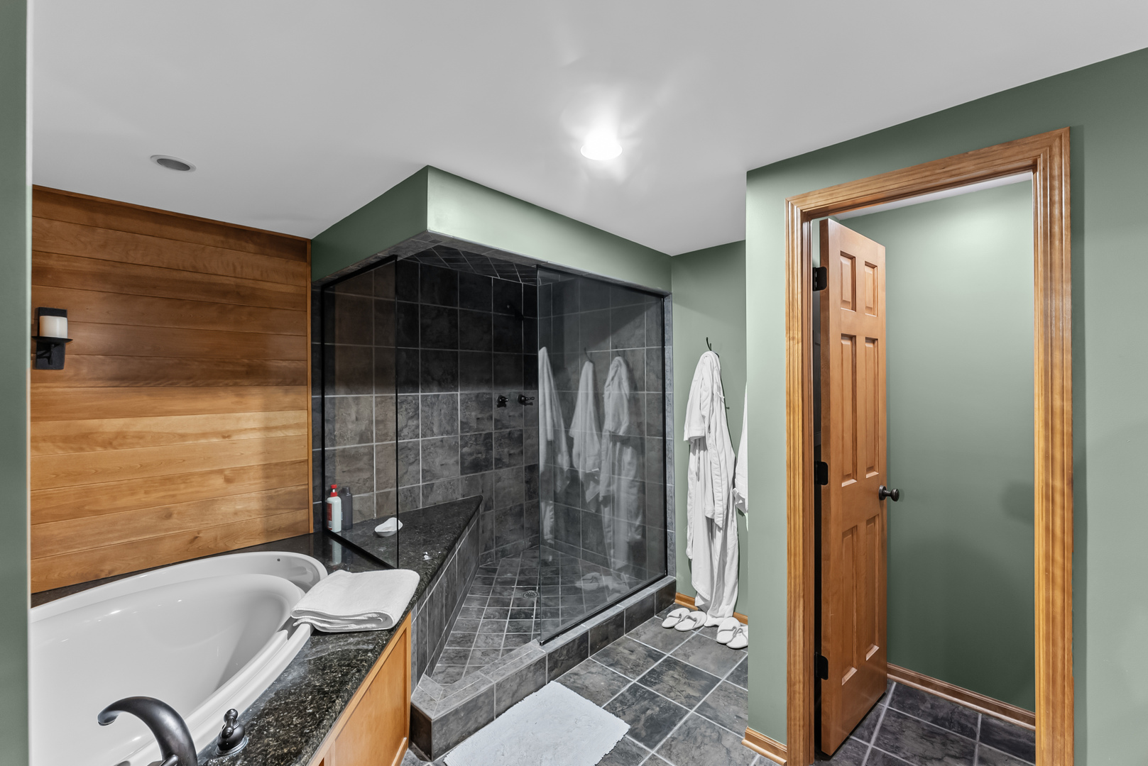5080 Center Court Property Photo 32