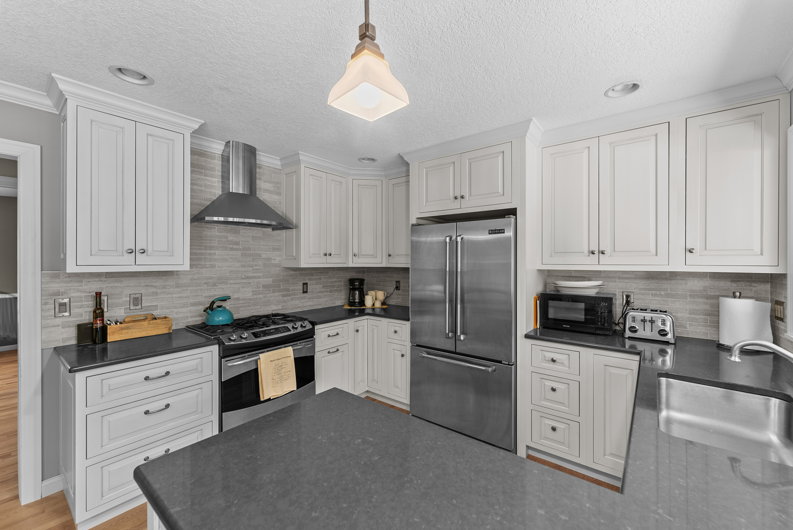 5080 Center Court Property Photo 6