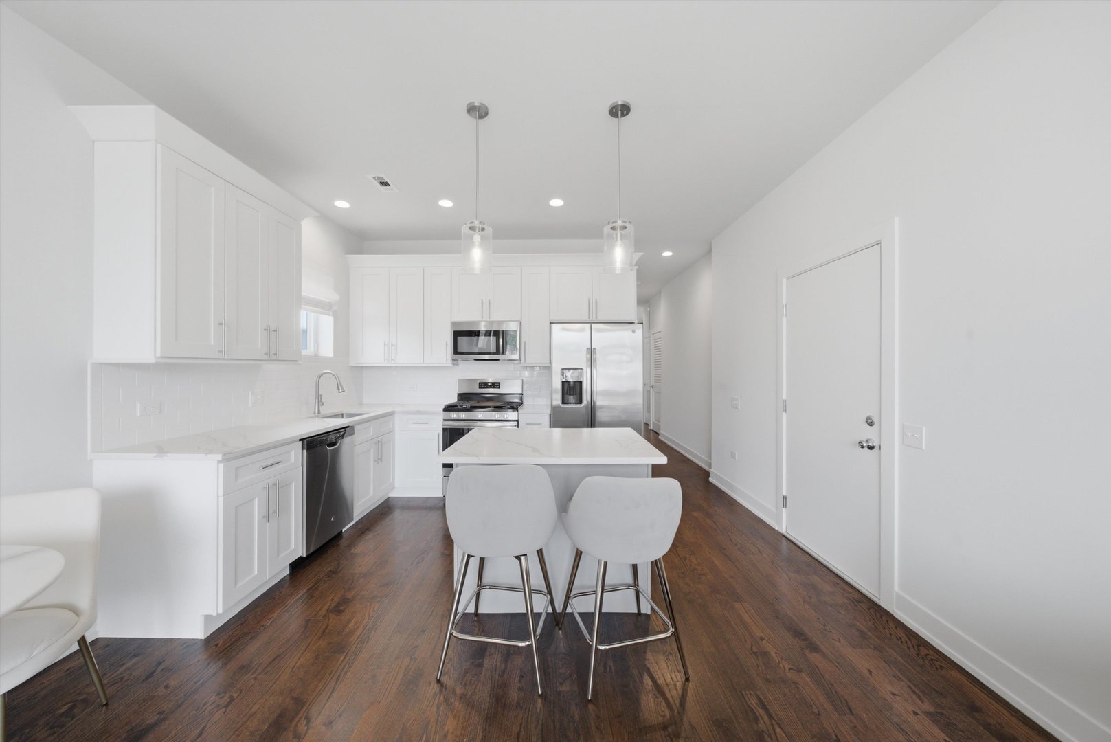6606 S University Avenue 2 Property Photo 11