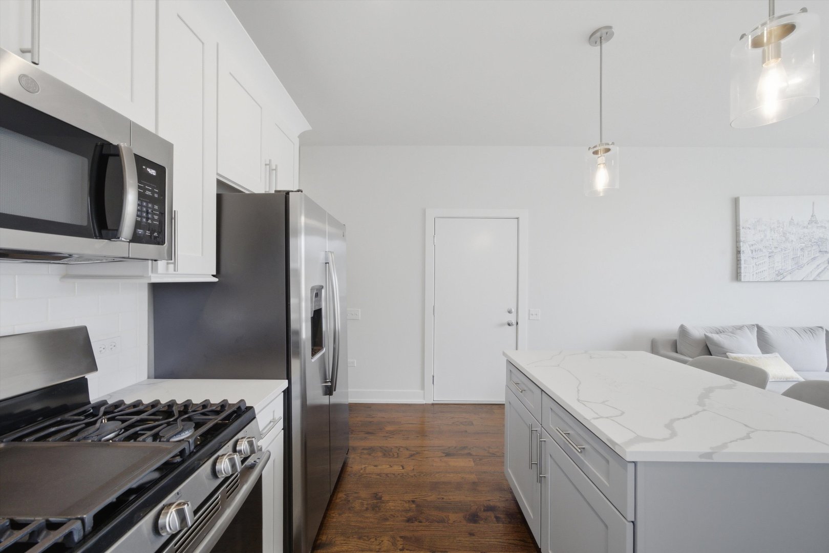 6606 S University Avenue 2 Property Photo 12