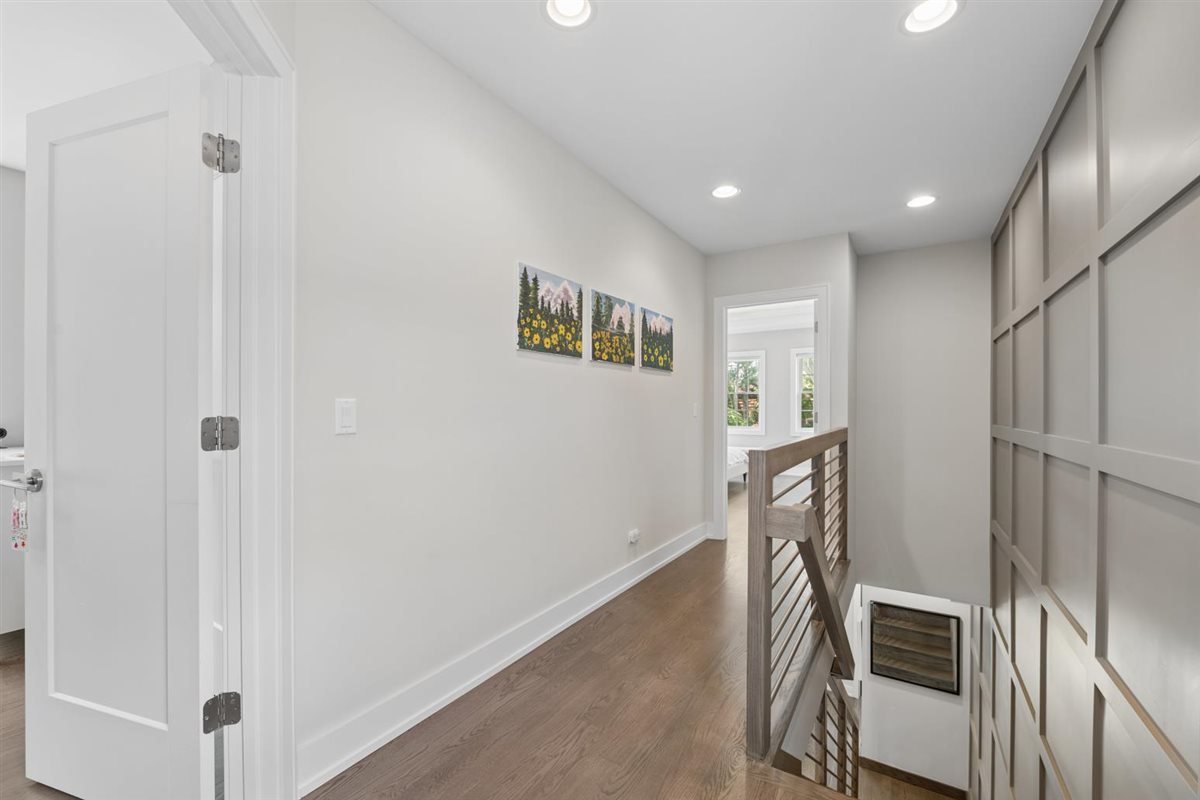 6739 N Oxford Avenue Property Photo 21