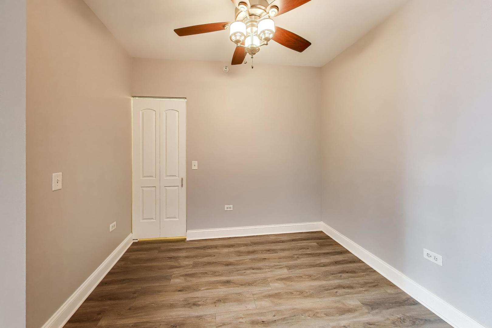 125 S Jefferson Street 1005 Property Photo 7