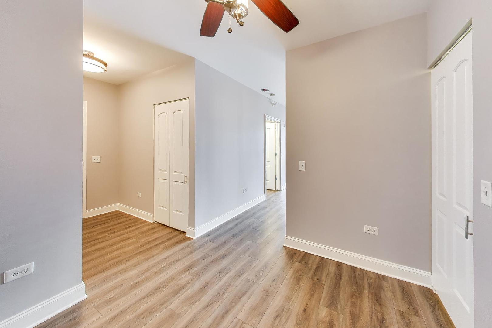 125 S Jefferson Street 1005 Property Photo 8