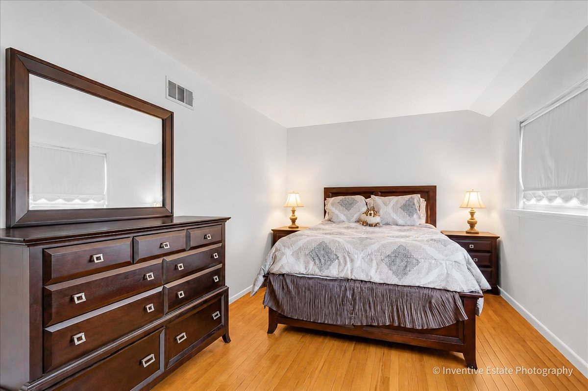 4027 Appleby Lane Property Photo 12