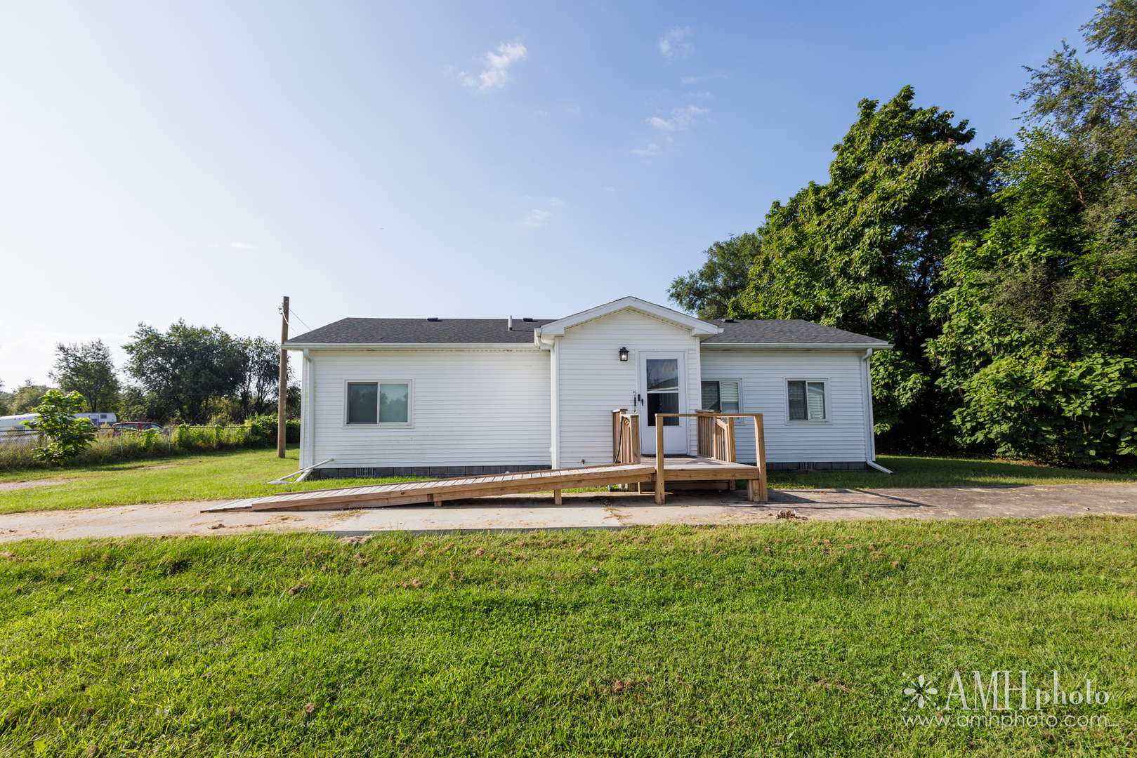 17611 E 4750s Road Property Photo 3