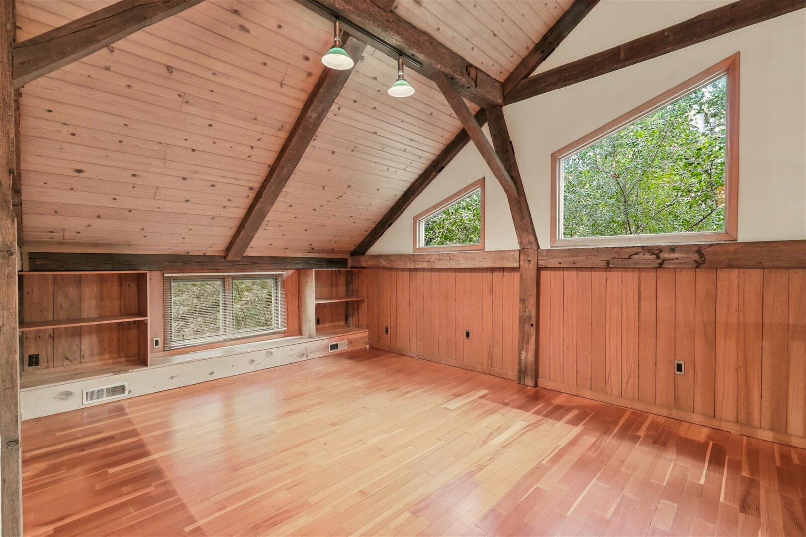 802 La Sell Drive Property Photo 9
