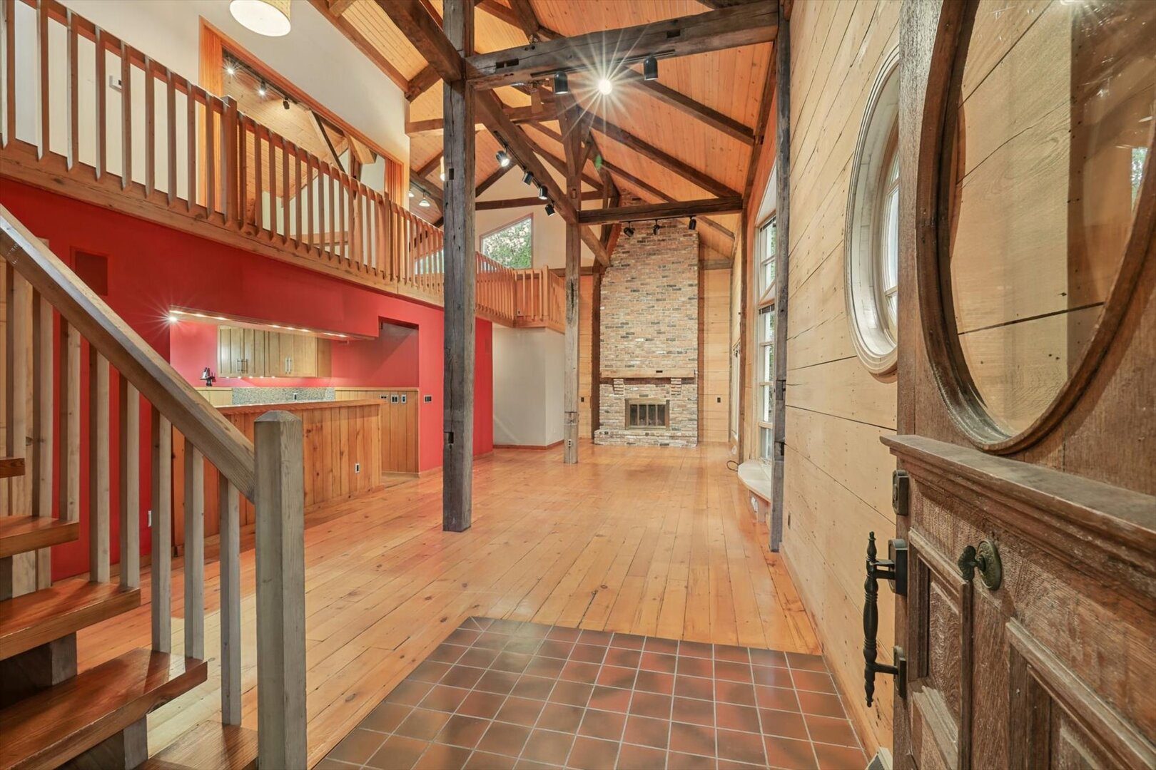 802 La Sell Drive Property Photo 21