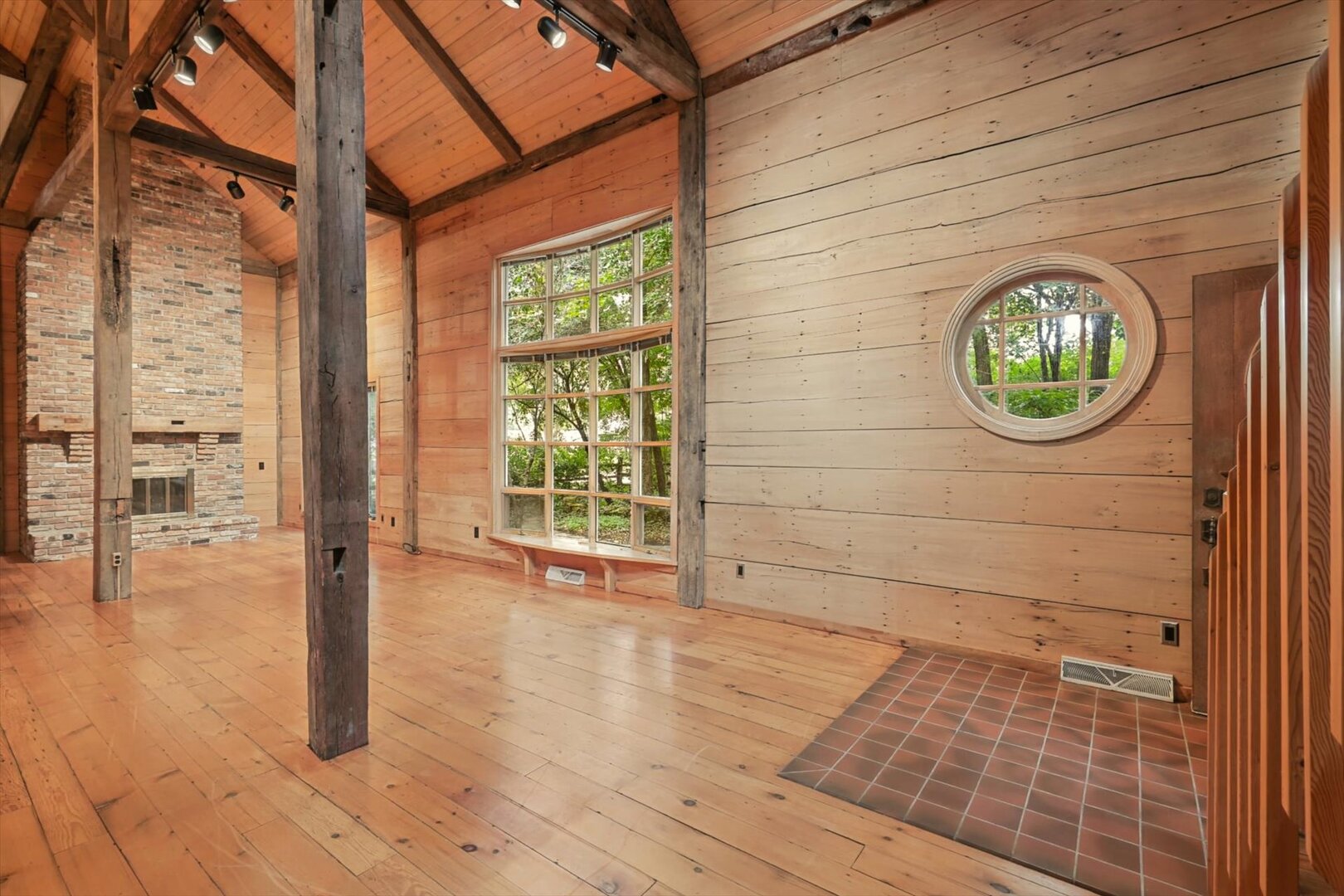 802 La Sell Drive Property Photo 22