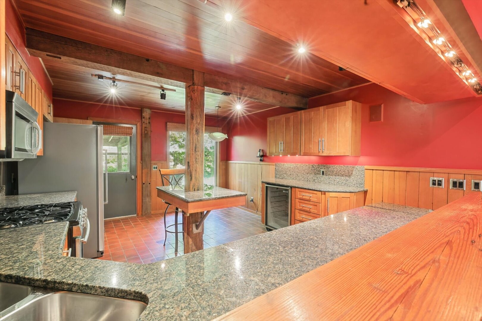 802 La Sell Drive Property Photo 25