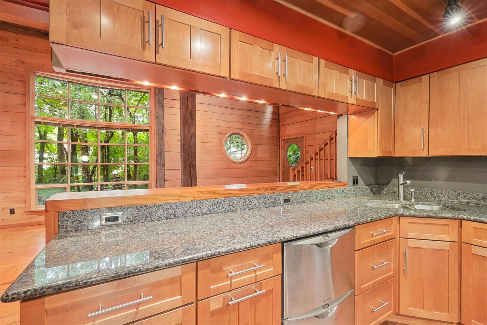 802 La Sell Drive Property Photo 27