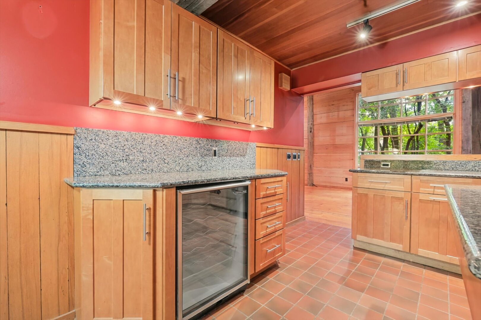 802 La Sell Drive Property Photo 32
