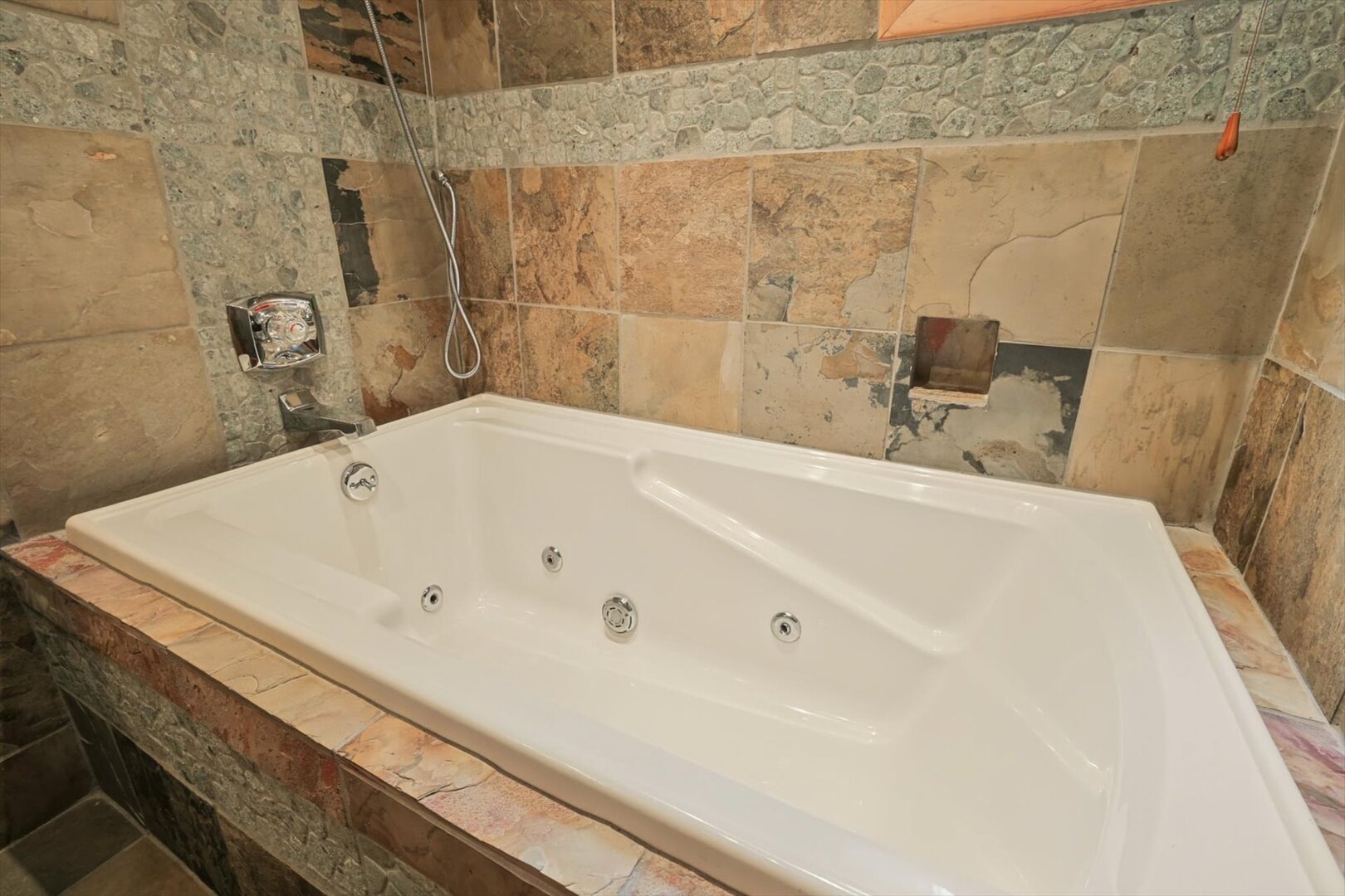 802 La Sell Drive Property Photo 42