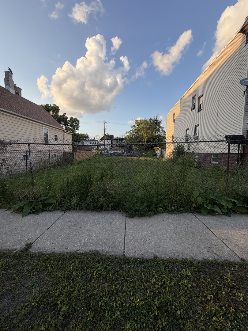 4836 W Harrison Street Property Photo 1