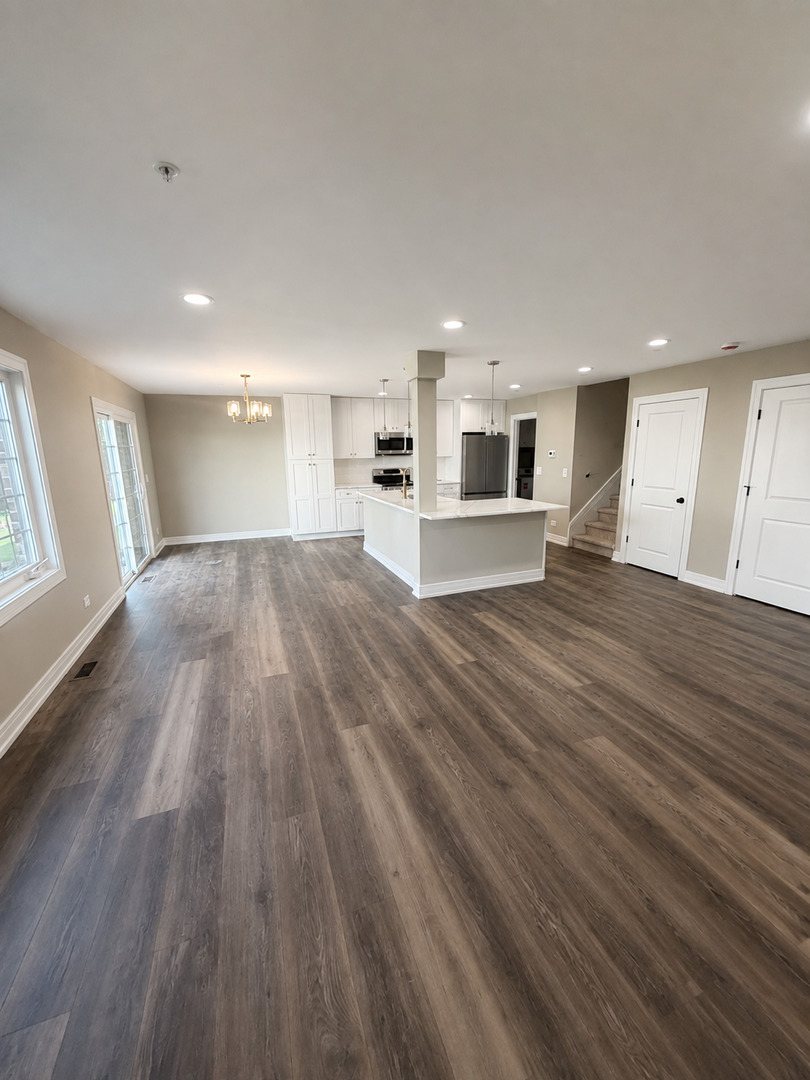 9043 111 Street Property Photo 7