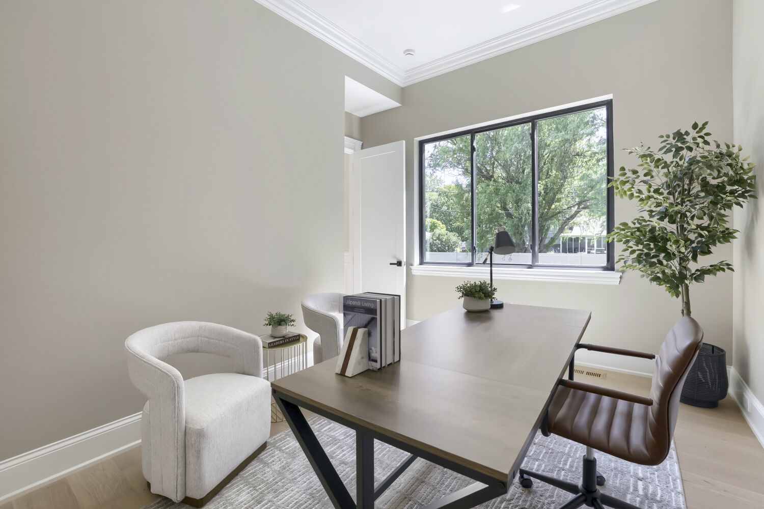 909 Evergreen Avenue Property Photo 14