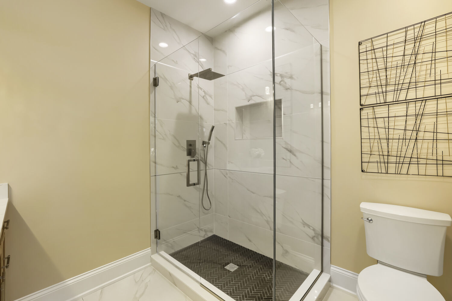 909 Evergreen Avenue Property Photo 23