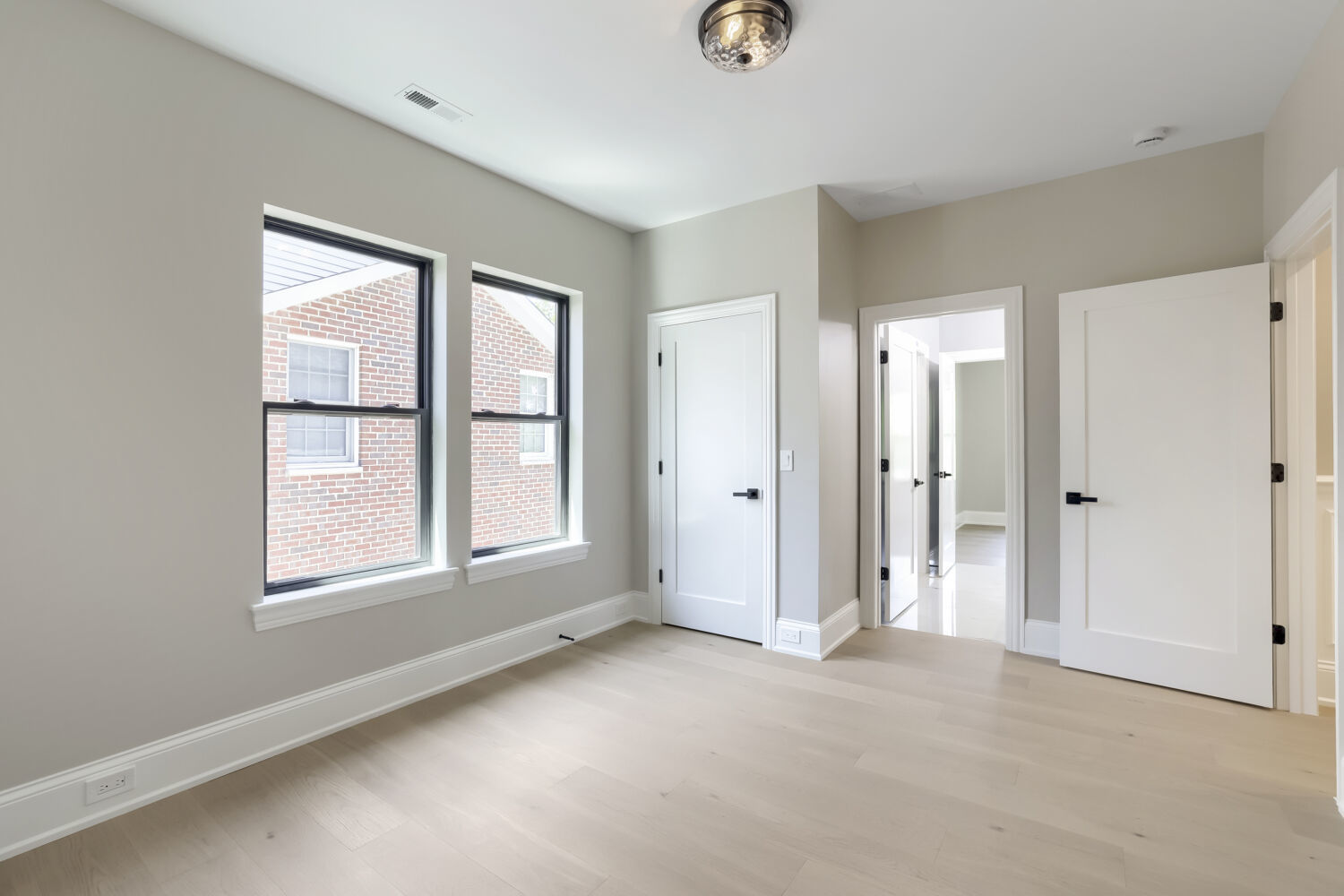 909 Evergreen Avenue Property Photo 25