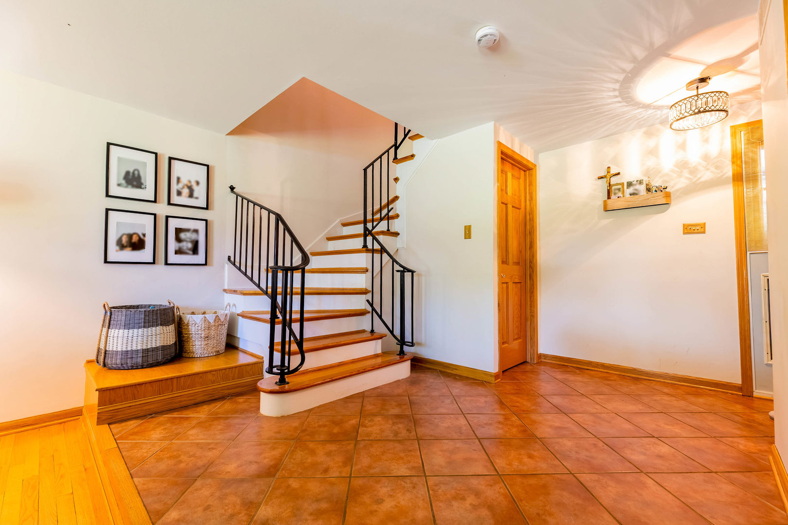 24 Cour Madeleine Court Property Photo 3