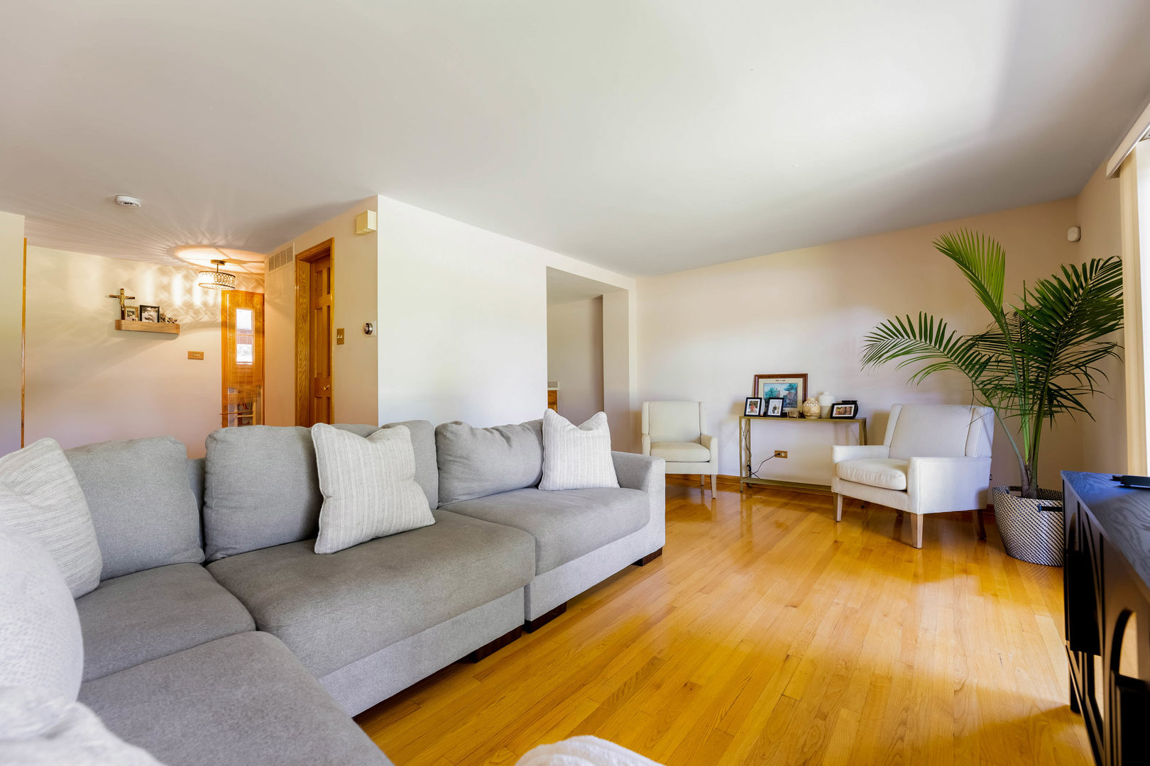 24 Cour Madeleine Court Property Photo 6