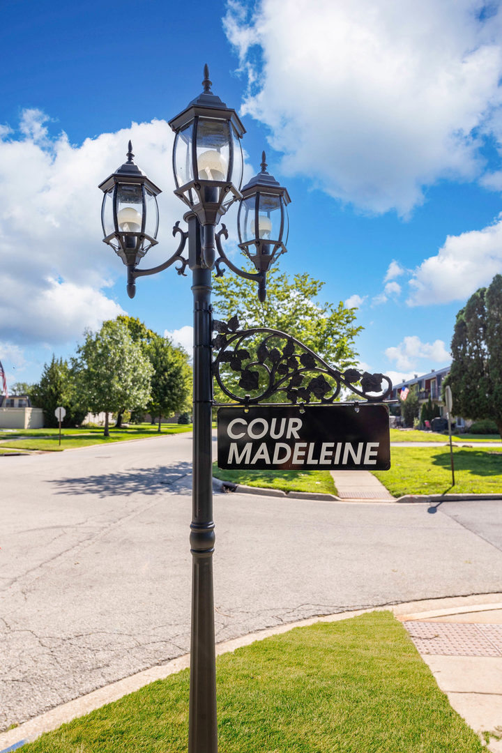 24 Cour Madeleine Court Property Photo 28