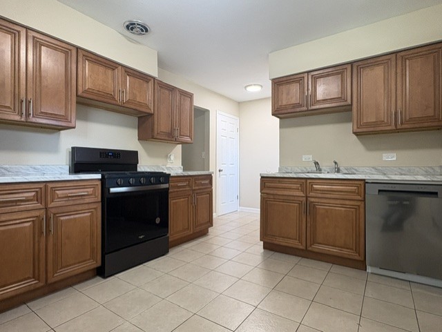 180 E Northwest Highway A Property Photo 5