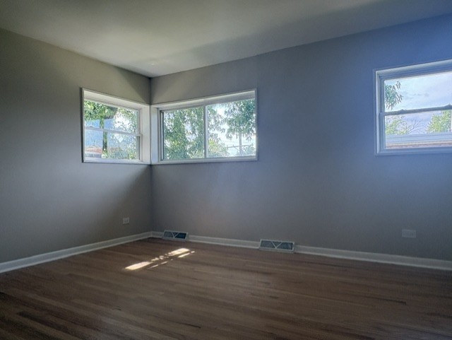 180 E Northwest Highway A Property Photo 7