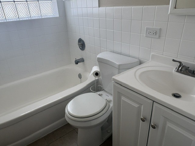 180 E Northwest Highway A Property Photo 8