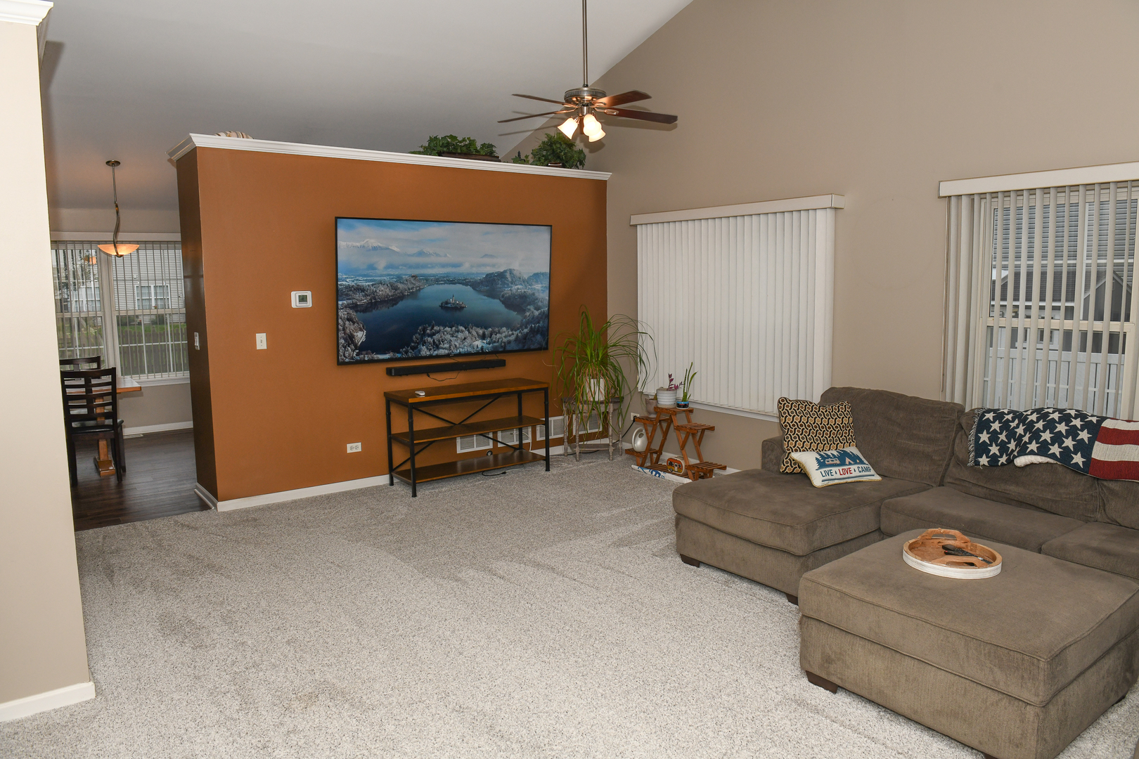 910 Carlyle Drive Property Photo 5