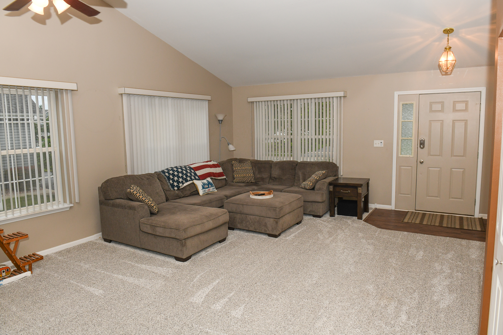 910 Carlyle Drive Property Photo 6