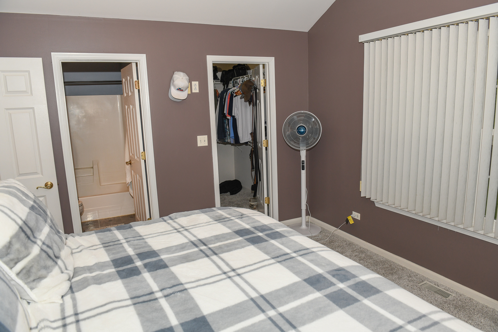 910 Carlyle Drive Property Photo 14