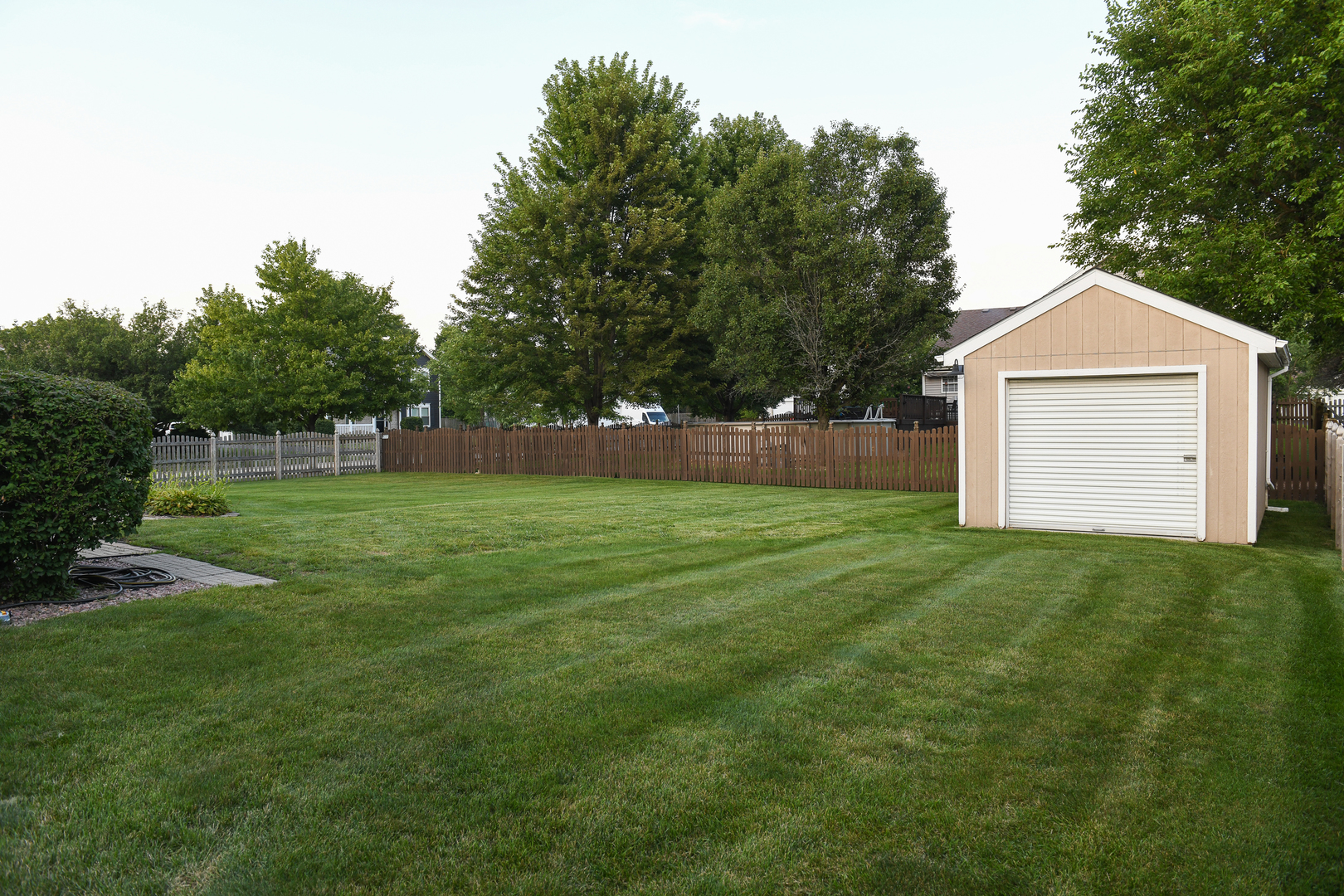 910 Carlyle Drive Property Photo 23