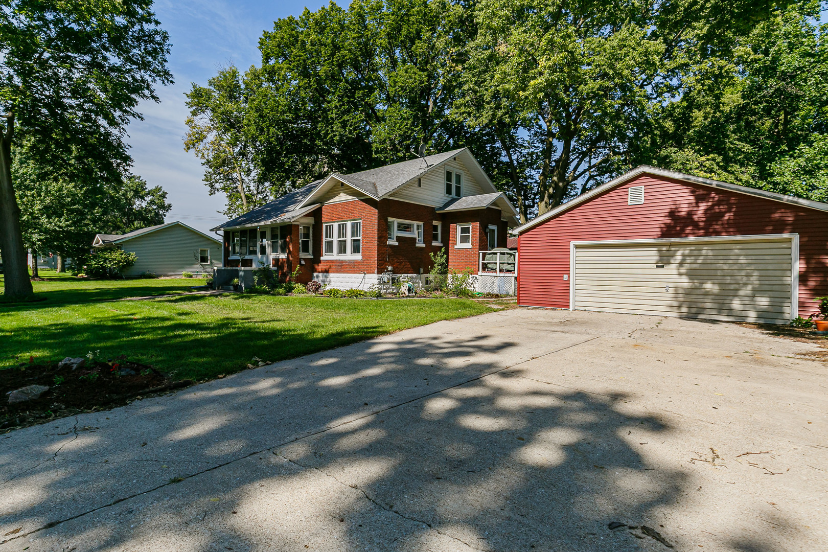 1009 Main Street Property Photo 12