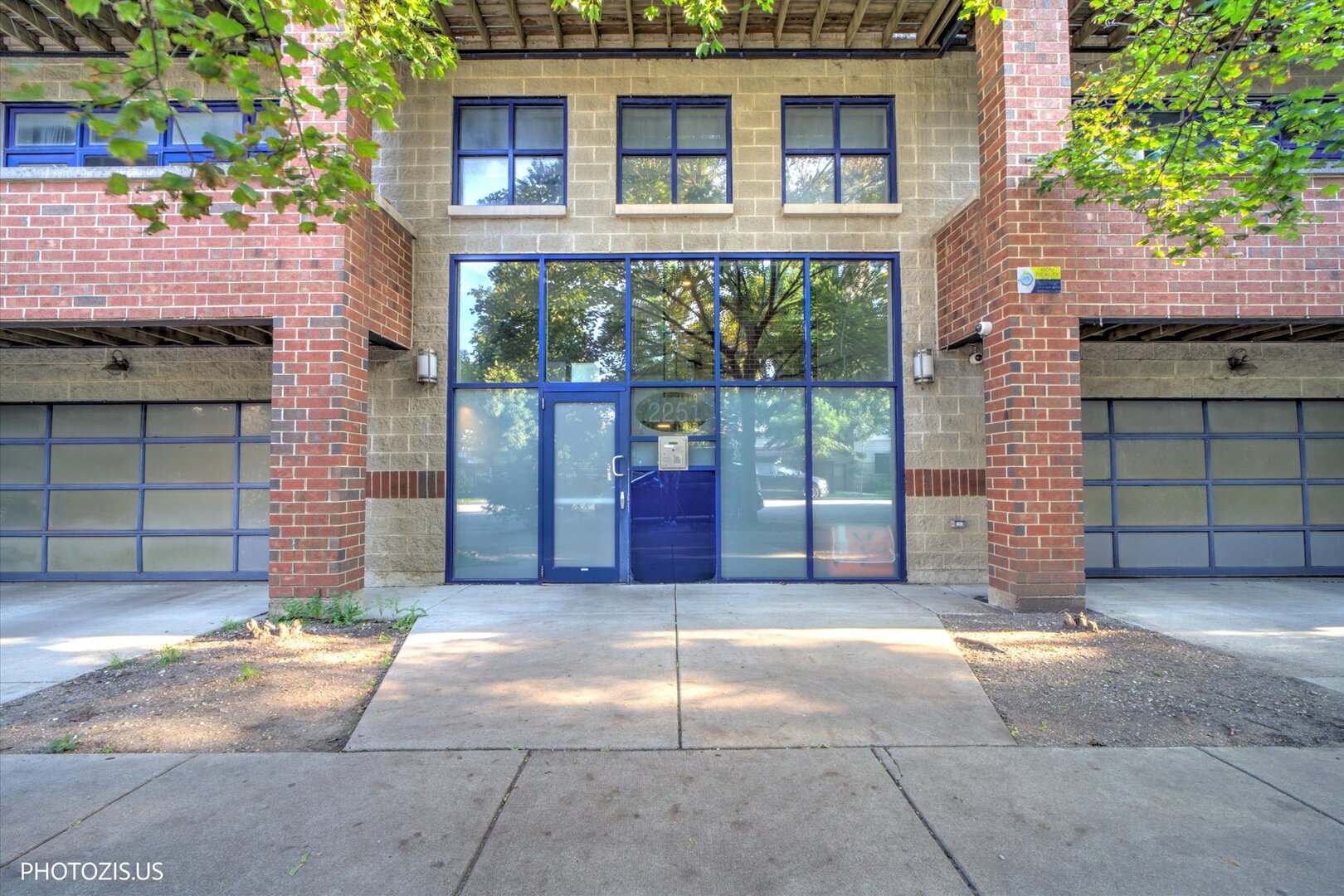 2251 W St Paul Avenue 3c Property Photo 1