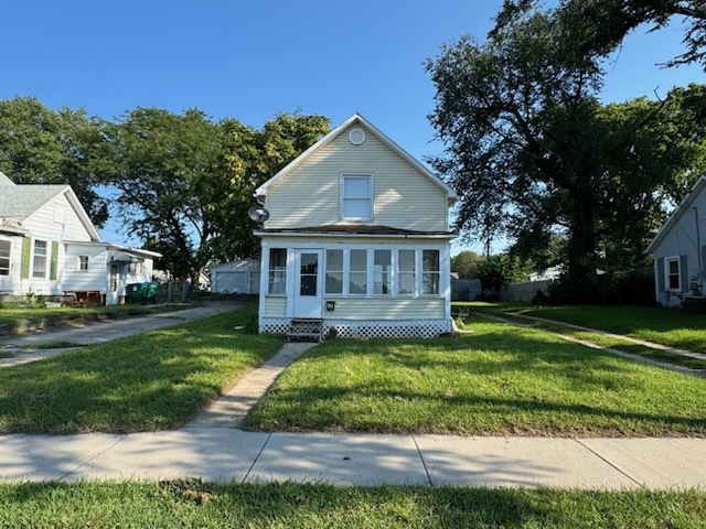 511 E 5th Street Property Photo 1