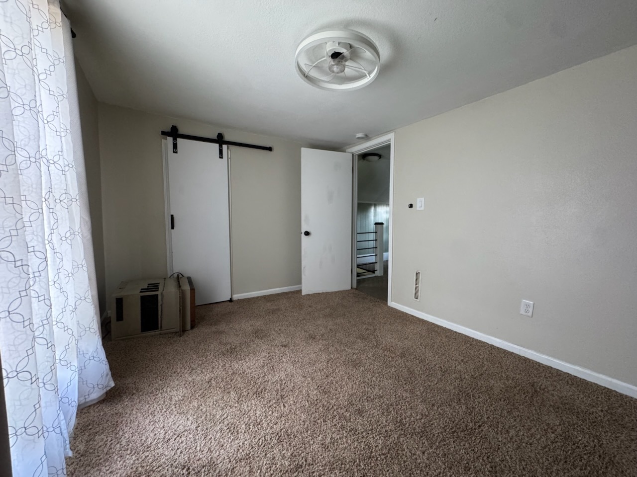 511 E 5th Street Property Photo 12