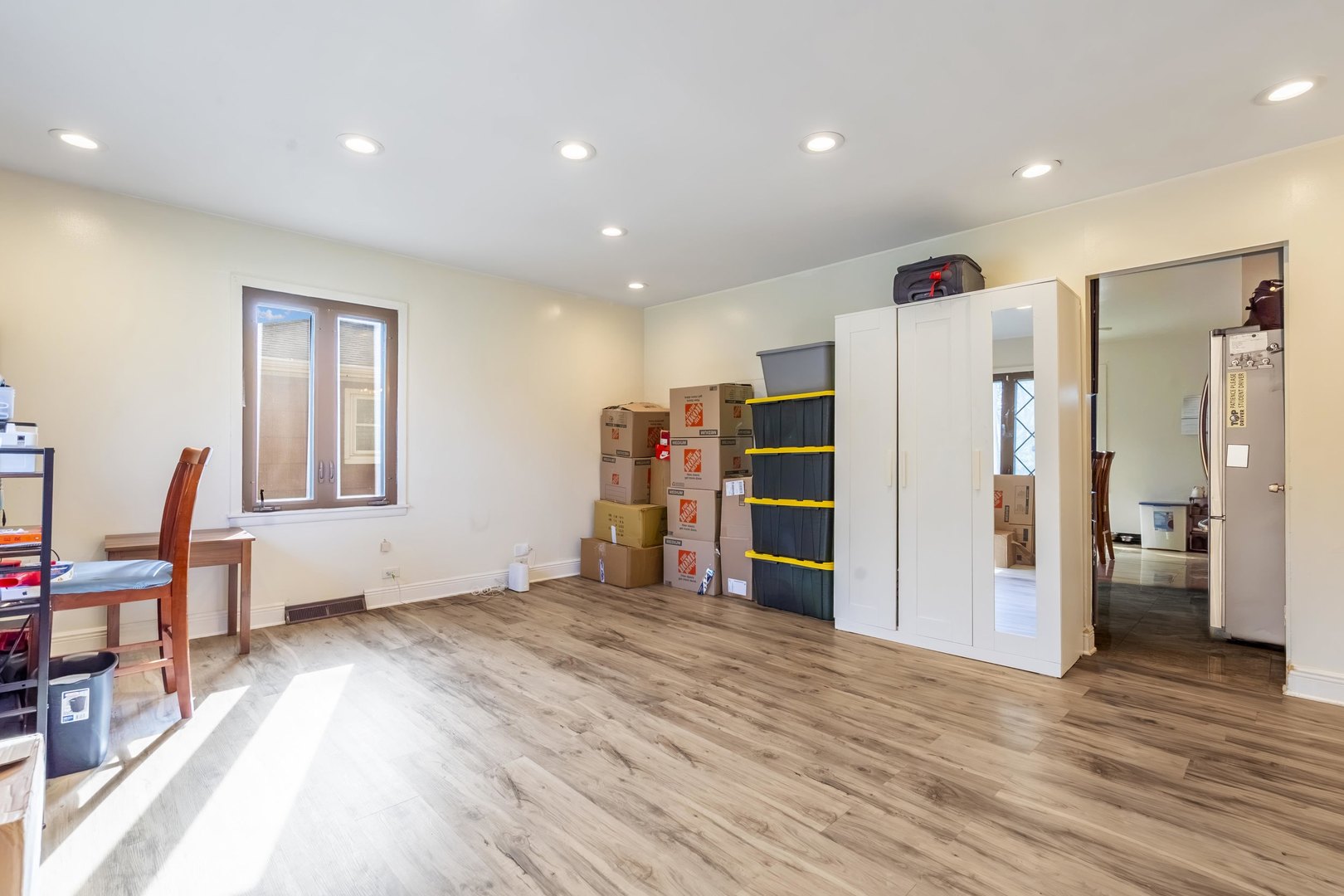 1895 Welwyn Avenue Property Photo 2