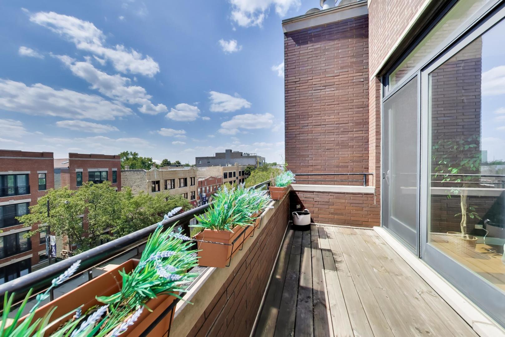 2306 W Chicago Avenue 4 Property Photo 10