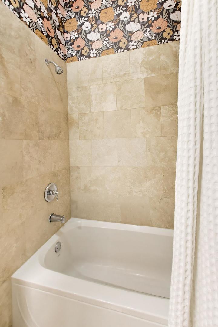 2306 W Chicago Avenue 4 Property Photo 24