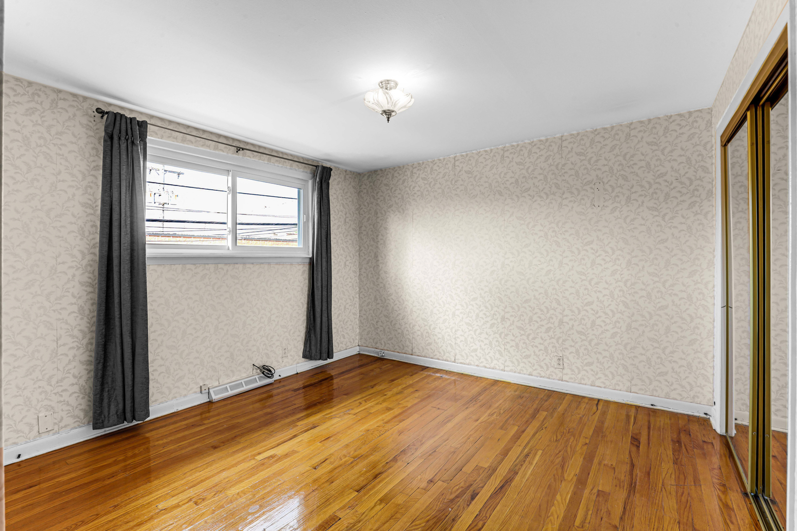 9123 Lamon Avenue D Property Photo 8