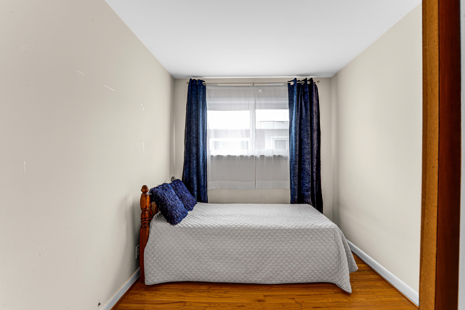 9123 Lamon Avenue D Property Photo 10