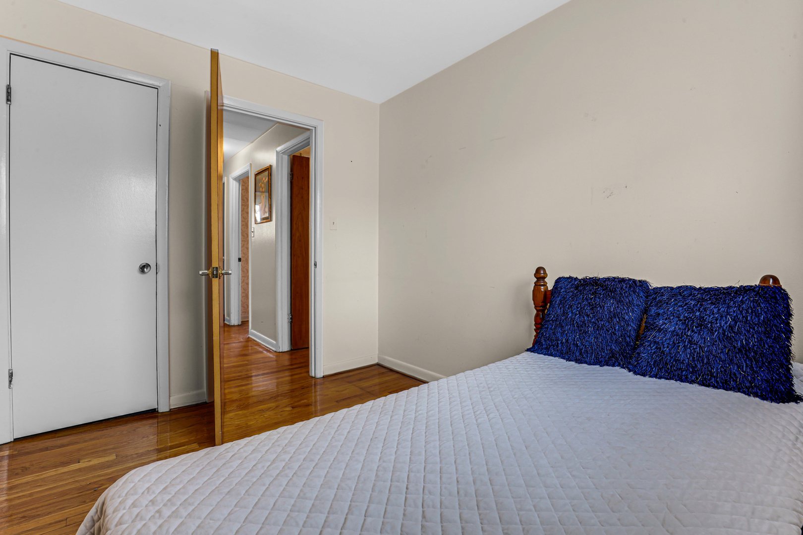 9123 Lamon Avenue D Property Photo 11