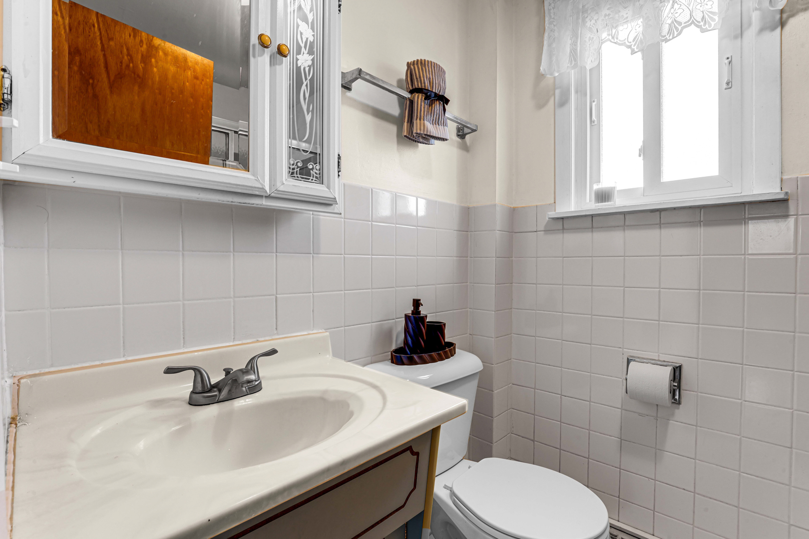 9123 Lamon Avenue D Property Photo 12