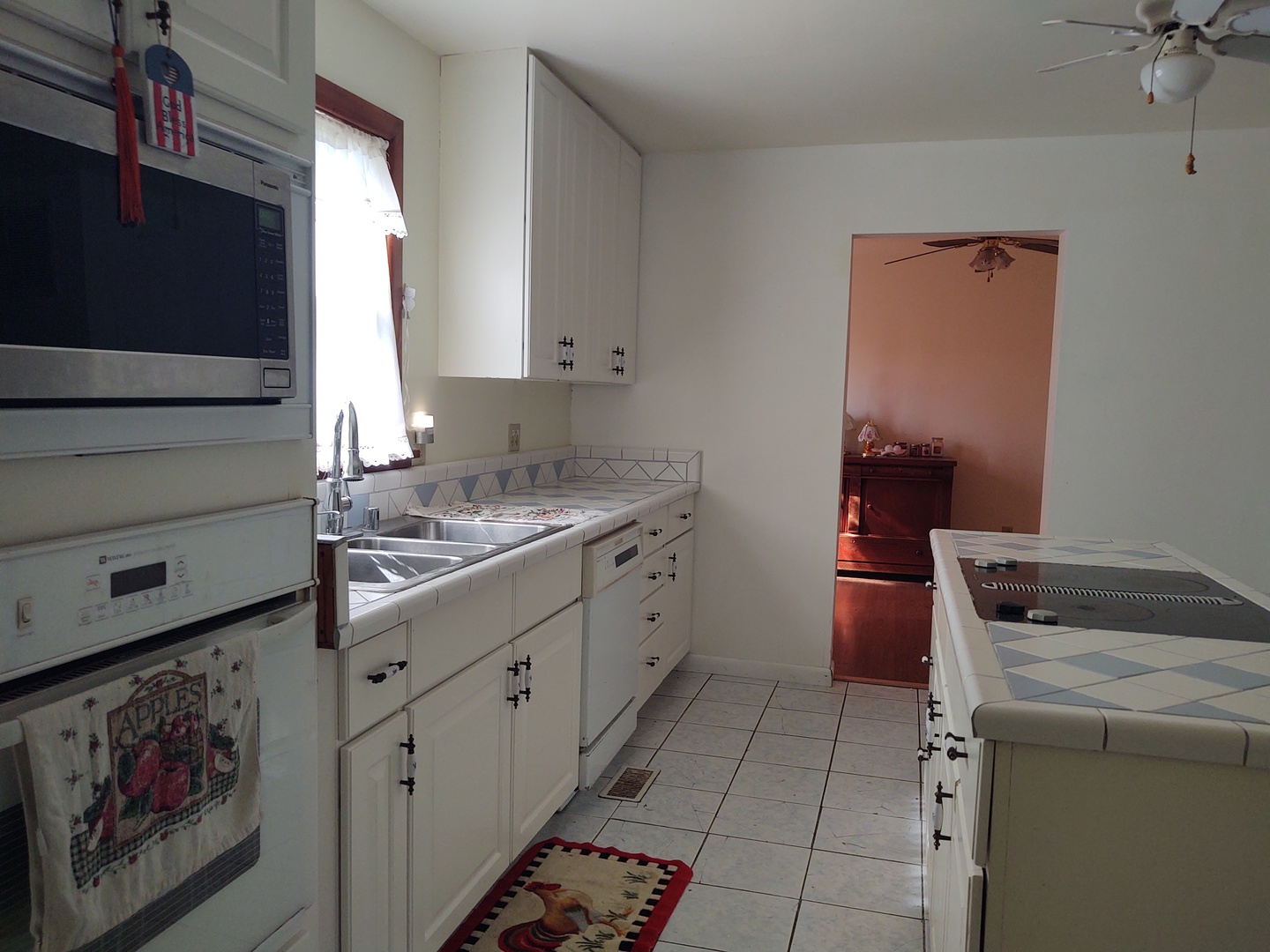 7020 Buncombe Road Property Photo 14