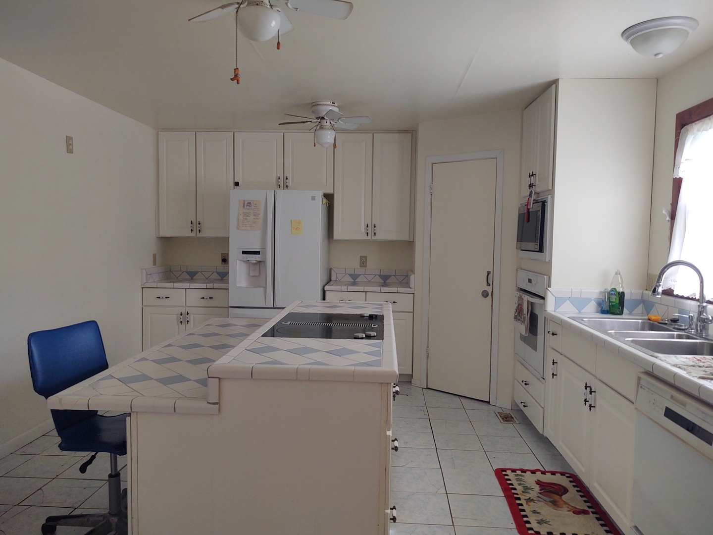 7020 Buncombe Road Property Photo 15